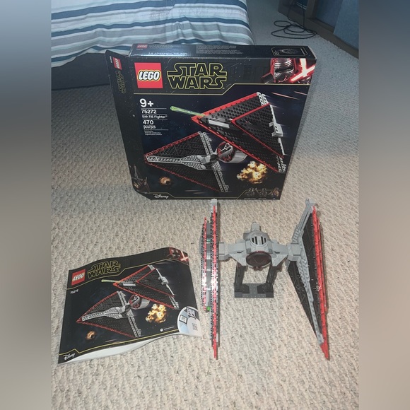 LEGO Star Wars: Sith TIE Fighter (75272) - Picture 5 of 10